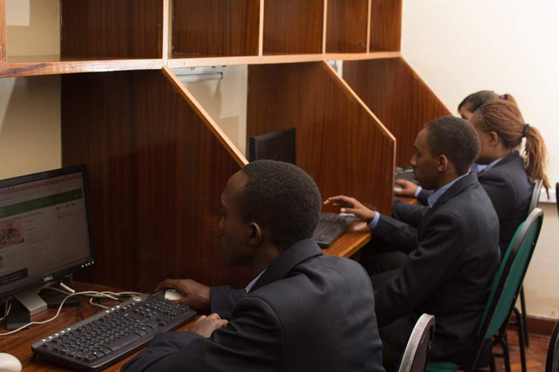 ihti computer laboratory with students doing research and assignments jpg