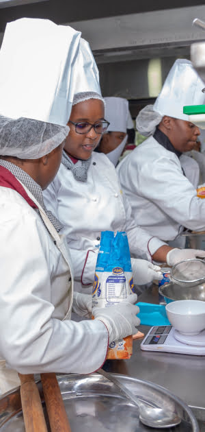 ihti students in the kitchen baking jpg