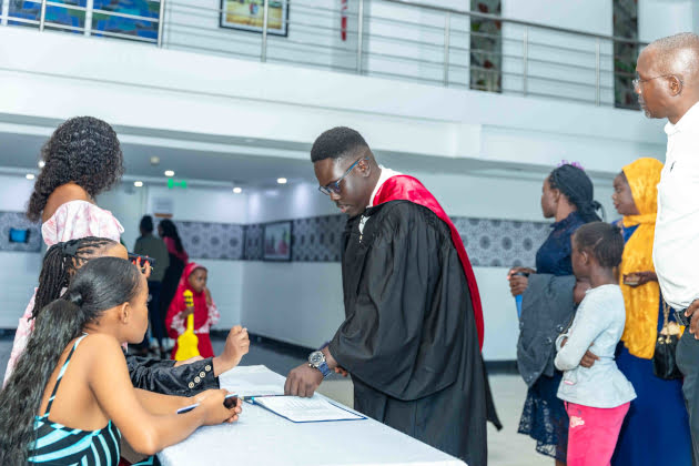 a ihti graduand registering at the venue jpg