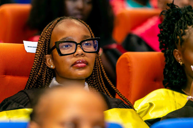 ihti student keenly following graduation proceedings jpg